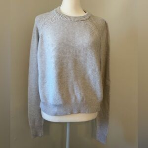 FRENCH CONNECTION
WOMENS SIZE M SWEATER PULLOVERS DOVE GREY